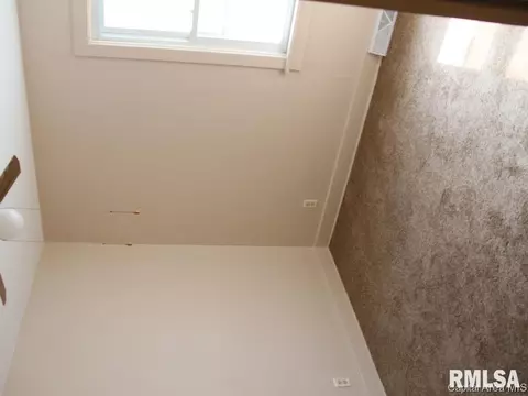 2924 S 4th St, Springfield, IL 62703 photo 8