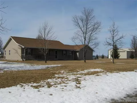 1085 Klor Rd, Buffalo, IL 62515 photo 1