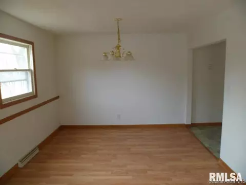 201 Dickinson, Springfield, IL 62704 photo 3