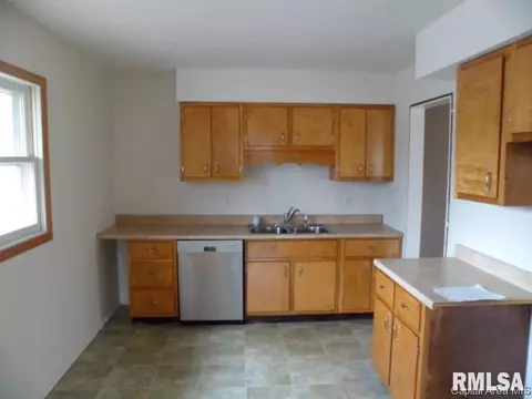 201 Dickinson, Springfield, IL 62704 photo 12