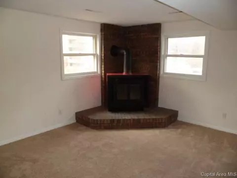 201 Dickinson, Springfield, IL 62704 photo 10
