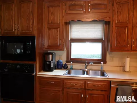 2608 Interlacken Dr, Springfield, IL 62704 photo 7