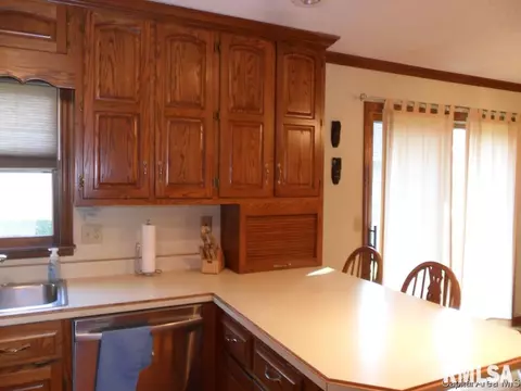 2608 Interlacken Dr, Springfield, IL 62704 photo 8