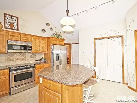 805 Fairfax, Springfield, IL 62702 photo 9