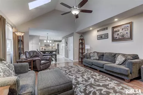 3601 Persimmon Dr, Springfield, IL 62712 photo 14