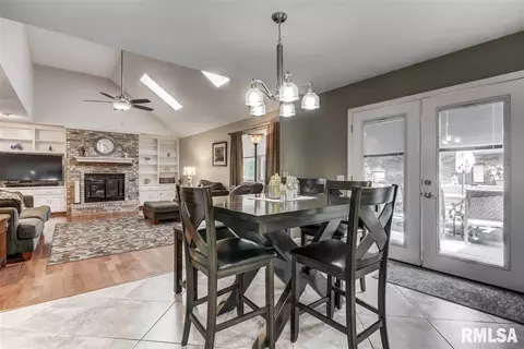3601 Persimmon Dr, Springfield, IL 62712 photo 11