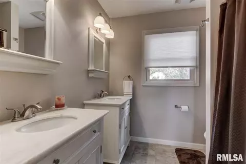 3601 Persimmon Dr, Springfield, IL 62712 photo 24
