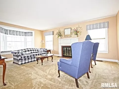 2147 Bates, Springfield, IL 62704 photo 4