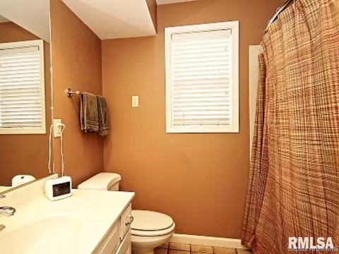 2147 Bates, Springfield, IL 62704 photo 9