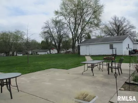 2412 Ardmore, Springfield, IL 62702 photo 7