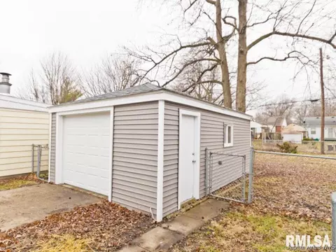 2309 S Spg, Springfield, IL 62704 photo 17