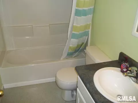 39 Devine, Riverton, IL 62561 photo 8