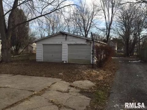 2016 S 14th St, Springfield, IL 62703 photo 2
