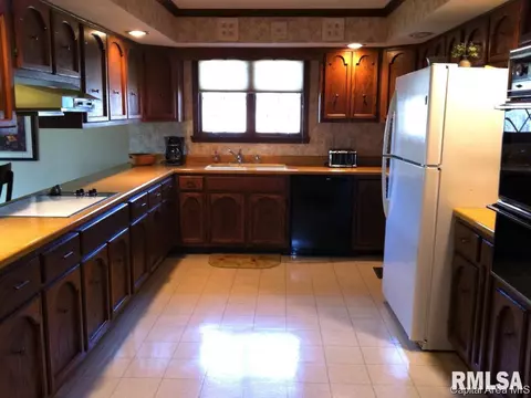 2201 W Road Dr, Springfield, IL 62711 photo 12