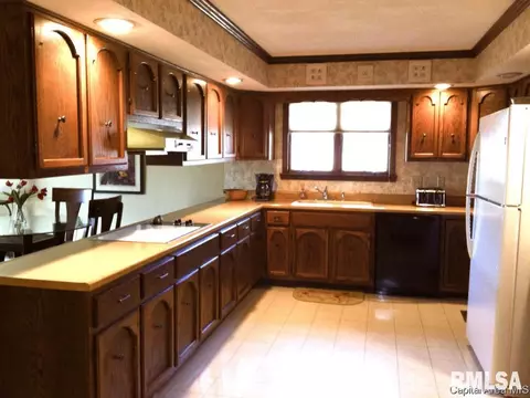 2201 W Road Dr, Springfield, IL 62711 photo 10