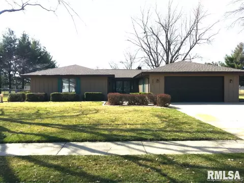 2201 W Road Dr, Springfield, IL 62711 photo 1