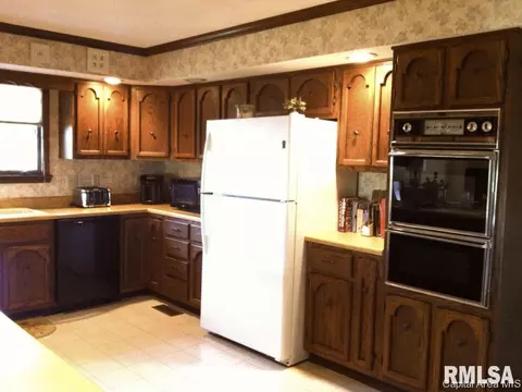 2201 W Road Dr, Springfield, IL 62711 photo 11