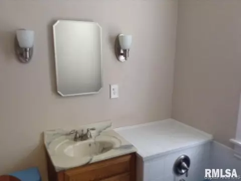 1130 W Monroe, Springfield, IL 62704 photo 8