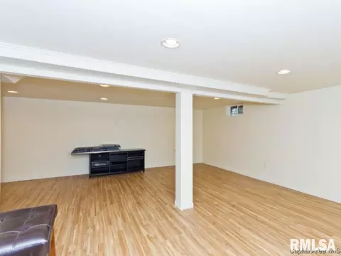 1201 W Iles, Springfield, IL 62704 photo 13