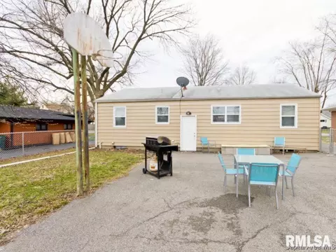1201 W Iles, Springfield, IL 62704 photo 18