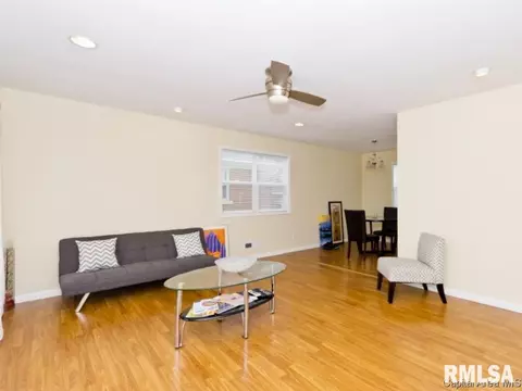 1201 W Iles, Springfield, IL 62704 photo 4