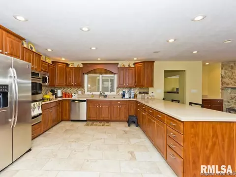 61 Pine Cv, Springfield, IL 62712 photo 9