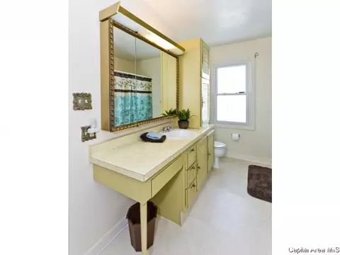 2052 N 19th St, Springfield, IL 62702 photo 15