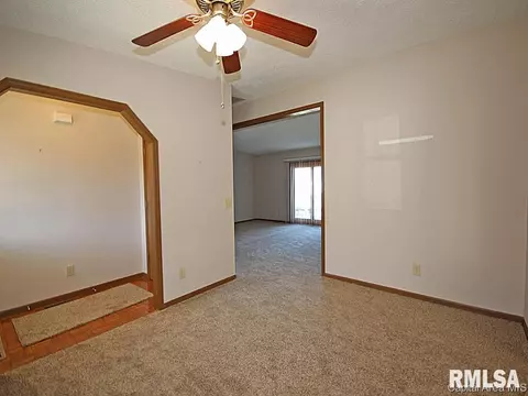 304 Five Forks Dr, Springfield, IL 62711 photo 4