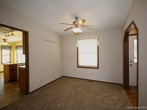 304 Five Forks Dr, Springfield, IL 62711 photo 3