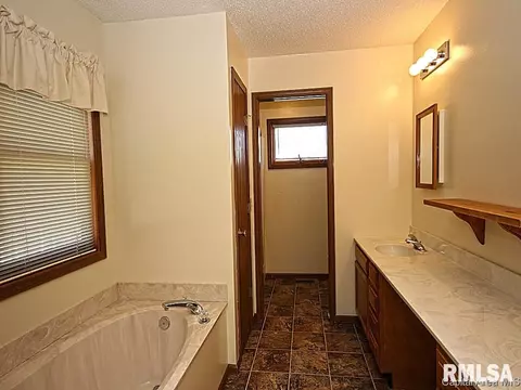 304 Five Forks Dr, Springfield, IL 62711 photo 17