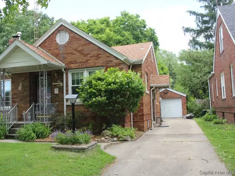 2120 N 6th, Springfield, IL 62702 photo 1