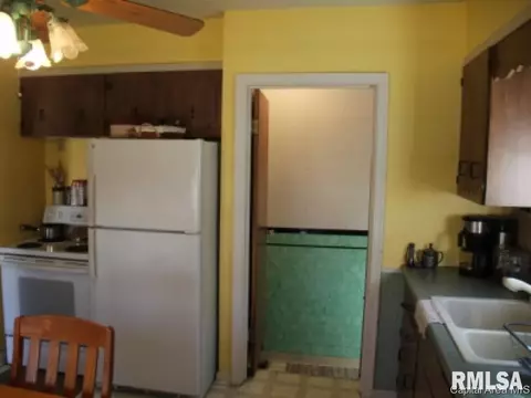 2120 N 6th, Springfield, IL 62702 photo 9