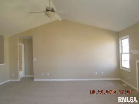 4117 Garry Dr, Springfield, IL 62712 photo 3
