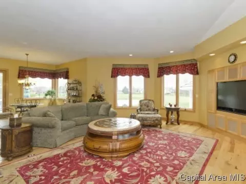 5108 Blackwolf, Springfield, IL 62711 photo 7