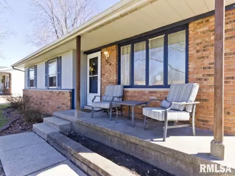 3014 Sandgate Rd, Springfield, IL 62702 photo 2