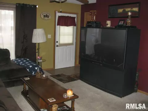 1801 Stonehenge Rd, Springfield, IL 62702 photo 2