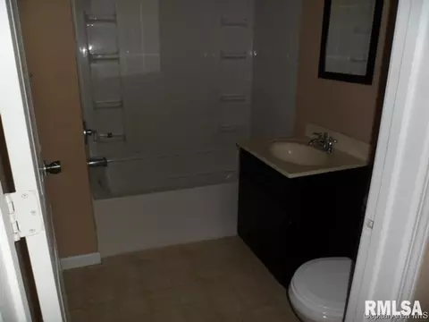 404 S Macarthur, Springfield, IL 62704 photo 9