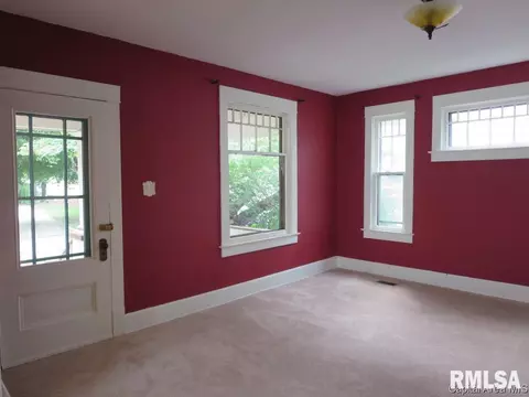 709 S State St, Springfield, IL 62704 photo 9