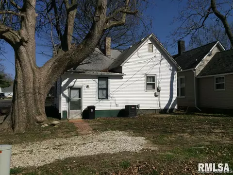 1345 N 2nd St, Springfield, IL 62702 photo 4