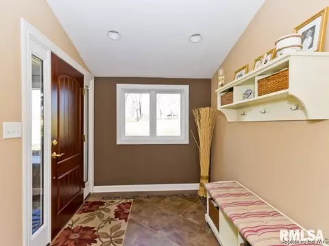 3 Linden Ln, Springfield, IL 62712 photo 2