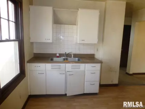 1209 E South St, Springfield, IL 62703 photo 5
