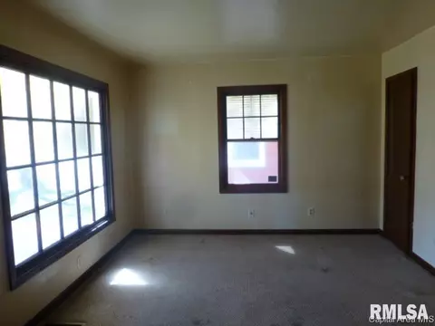 1209 E South St, Springfield, IL 62703 photo 3