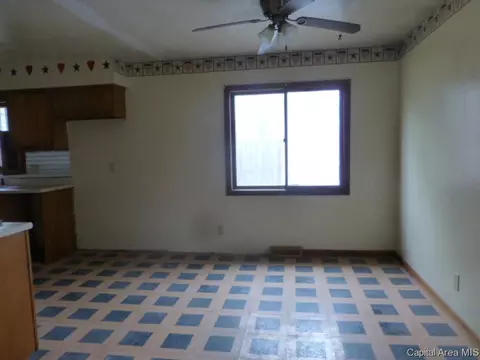 2401 Dunwich Street St, Springfield, IL 62702 photo 5
