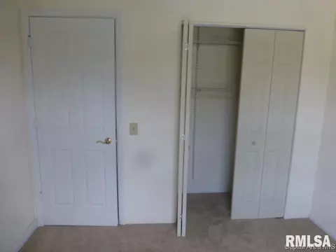 2220 Claremont Dr, Springfield, IL 62703 photo 7