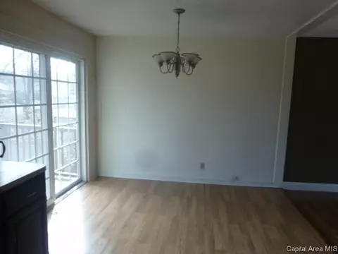 2220 Claremont Dr, Springfield, IL 62703 photo 5