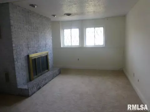 2220 Claremont Dr, Springfield, IL 62703 photo 12