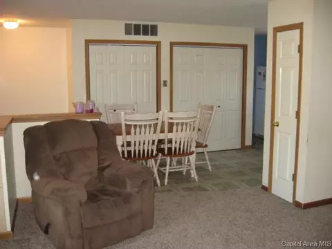 2425 Grom Dr, Springfield, IL 62707 photo 5