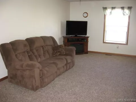 2425 Grom Dr, Springfield, IL 62707 photo 6