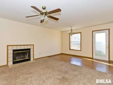 4004 Mccormick Dr, Springfield, IL 62707 photo 4