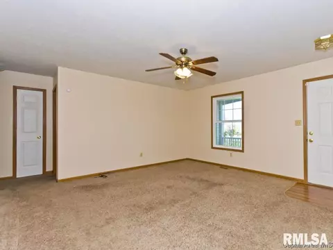 4004 Mccormick Dr, Springfield, IL 62707 photo 3